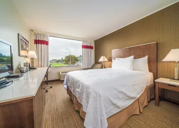 Coast Discovery Inn hotel thumbnail 8