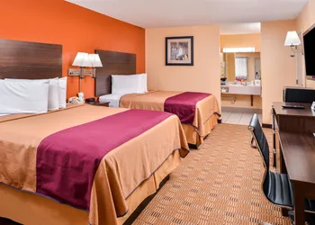 Americas Best Value Inn Ellsworth hotel thumbnail 6