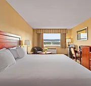 Coast Fraser Inn hotel detail image 7