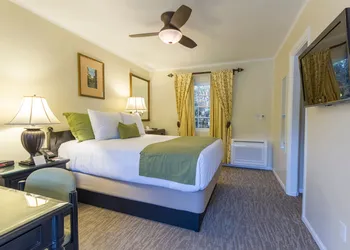 Coast Village Inn - Santa Barbara hotel thumbnail 3