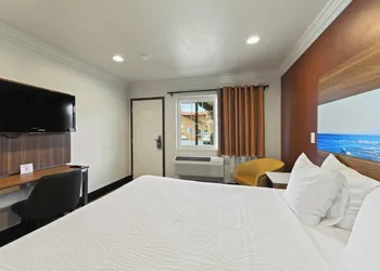 Hyland Inn Near Legoland hotel thumbnail 5