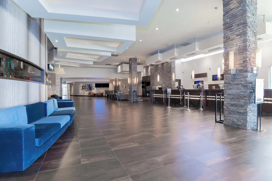 Sandman Signature Vancouver Airport Hotel & Resort hotel detail image 2