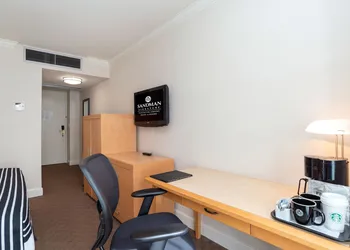 Sandman Signature Vancouver Airport Hotel & Resort hotel thumbnail 4
