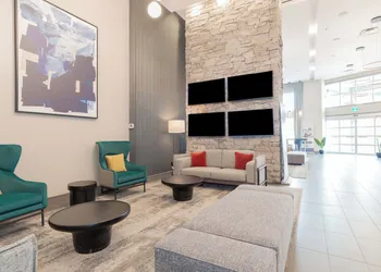 Sandman Signature Toronto Airport Hotel hotel thumbnail 2