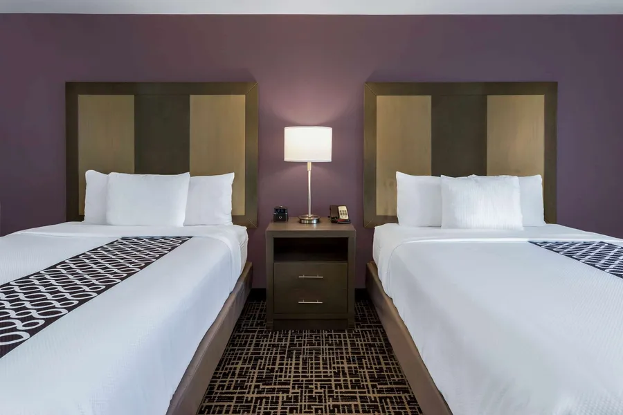 La Quinta Inn & Suites by Wyndham Wichita Airport hotel detail image 6