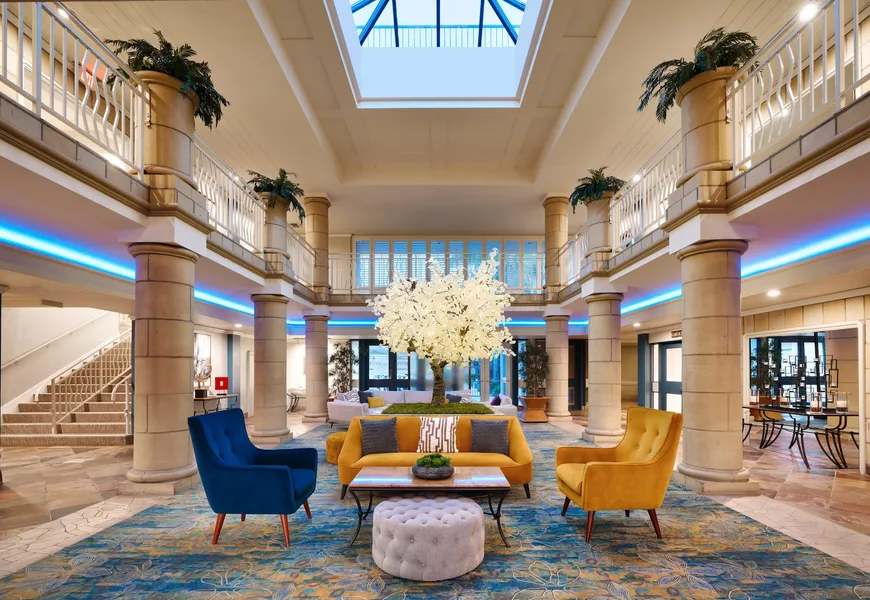 Atrium Hotel at Orange County Airport hotel detail image 2