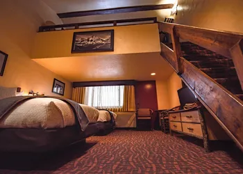 Elk Country Inn hotel thumbnail 8