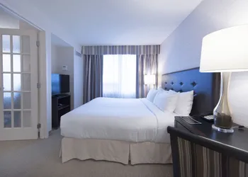 Cambridge Suites Toronto hotel thumbnail 6