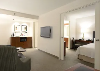 Cambridge Suites Toronto hotel thumbnail 7