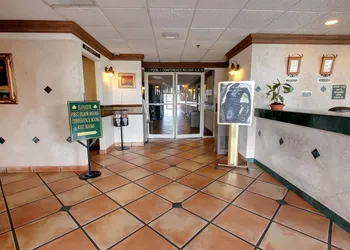 Miami Gardens Inn & Suites hotel thumbnail 4