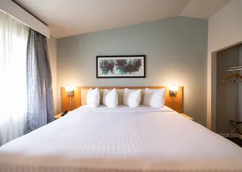 Alexis Park All Suite Resort hotel thumbnail 3