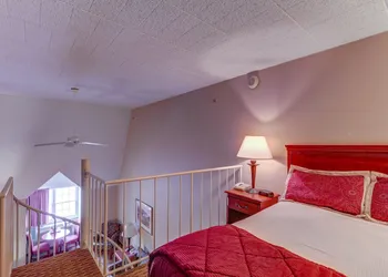 Chateau Resort & Conference Center hotel thumbnail 2
