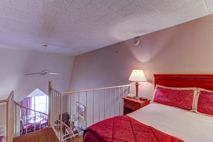 Chateau Resort & Conference Center hotel detail image 2
