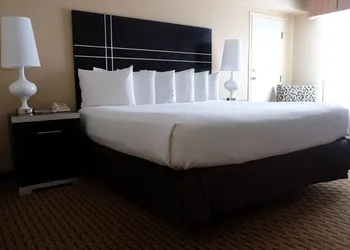 Chateau Resort & Conference Center hotel thumbnail 5
