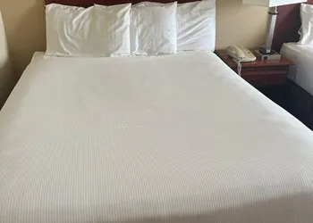 Chateau Resort & Conference Center hotel thumbnail 8