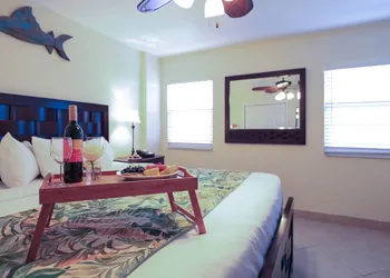 Ocean Pointe Suites at Key Largo hotel thumbnail 7