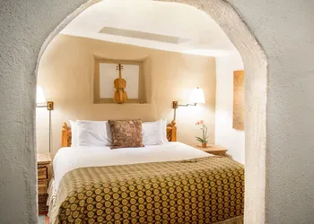 Las Palomas hotel thumbnail 2