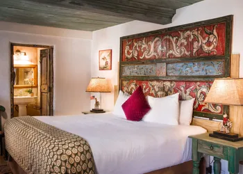 Las Palomas hotel thumbnail 3