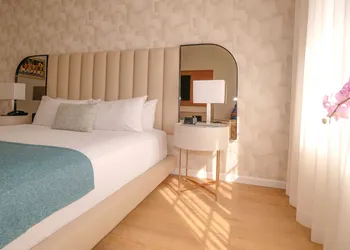 Avalon Hotel hotel thumbnail 8