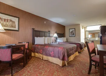 Castle Inn and Suites hotel thumbnail 8