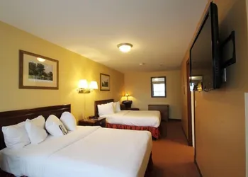 Senator Inn & Spa hotel thumbnail 5