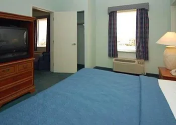 Cocoa Beach Suites hotel thumbnail 4