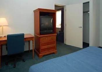 Cocoa Beach Suites hotel thumbnail 5