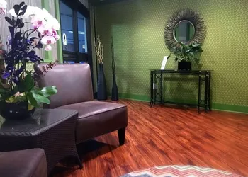Oasis Inn hotel thumbnail 2