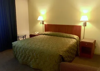 Oasis Inn hotel thumbnail 6