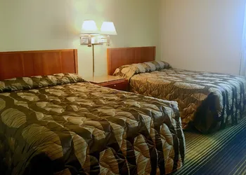 Oasis Inn hotel thumbnail 8