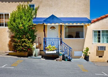 Alpine Inn And Suites hotel thumbnail 2