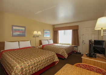 Highland Country Inn hotel thumbnail 8