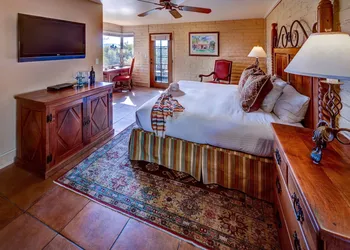 Hacienda Del Sol Guest Ranch Resort hotel thumbnail 7