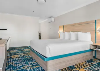 Pacific Shores Inn hotel thumbnail 6