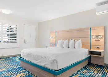 Pacific Shores Inn hotel thumbnail 7