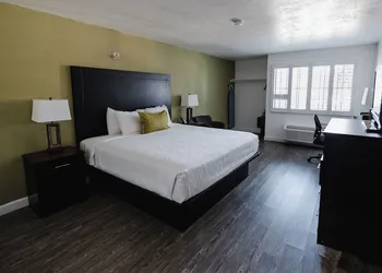 Old Town Western Inn & Suites hotel thumbnail 5