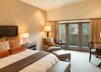Knob Hill Inn hotel thumbnail 5