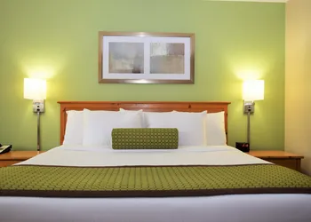 Baymont by Wyndham Pierre hotel thumbnail 7