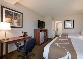 Quality Inn & Suites Auburn I-95 hotel thumbnail 7
