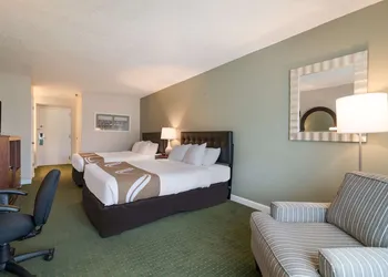 Quality Inn & Suites Auburn I-95 hotel thumbnail 8