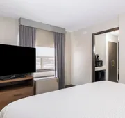 Holiday Inn Hotel & Suites London by IHG hotel detail image 7