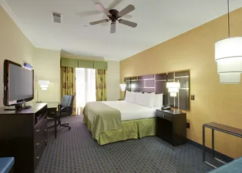 Holiday Inn Houston East - Channelview by IHG hotel thumbnail 3