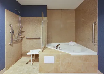 Holiday Inn Houston East - Channelview by IHG hotel thumbnail 8