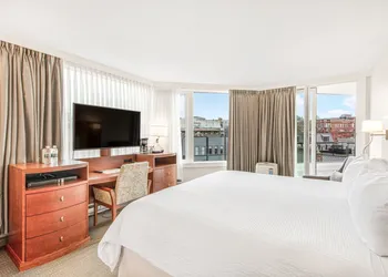Victoria Regent Waterfront Hotel & Suites hotel thumbnail 3