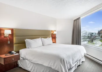 Victoria Regent Waterfront Hotel & Suites hotel thumbnail 6