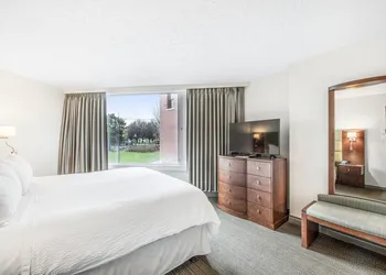 Victoria Regent Waterfront Hotel & Suites hotel thumbnail 7
