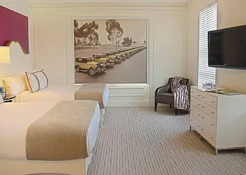 Inn At The Park hotel thumbnail 5