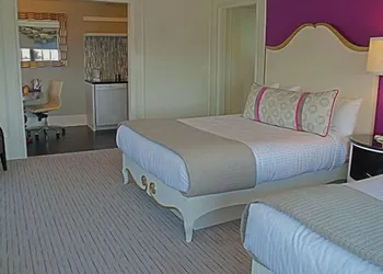 Inn At The Park hotel thumbnail 6