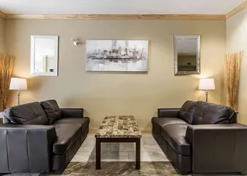 Quality Inn hotel thumbnail 3