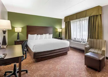 Best Western Plus New Ulm hotel thumbnail 5